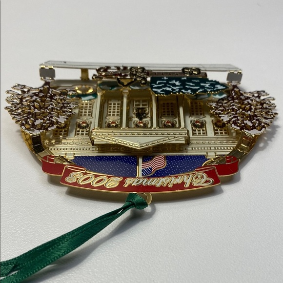 2003 White House Historical Association Ornement Gold and Red Holiday Ornament - Picture 6 of 10